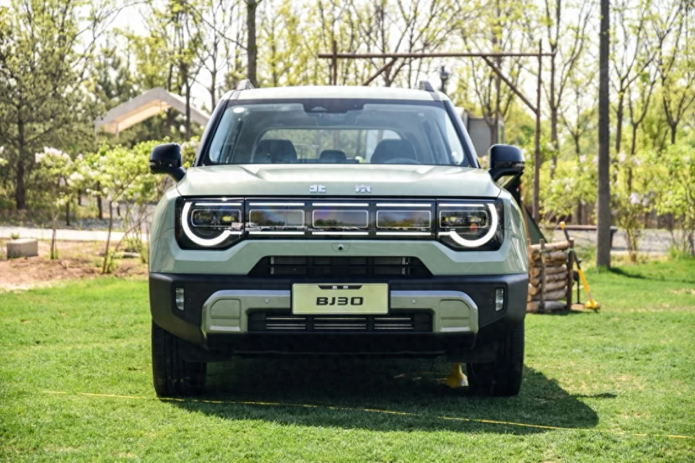 汽车#1.全新一代北京bj30今日上市,售价9.99至13.69万元.