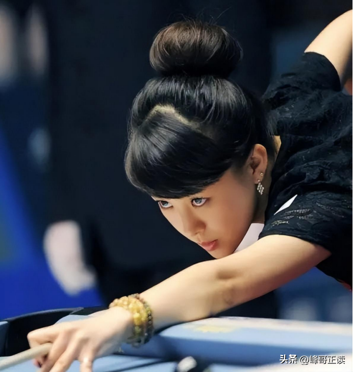 "九球天后"潘晓婷为何至今单身?看她俯下身那刻,这谁敢娶啊?