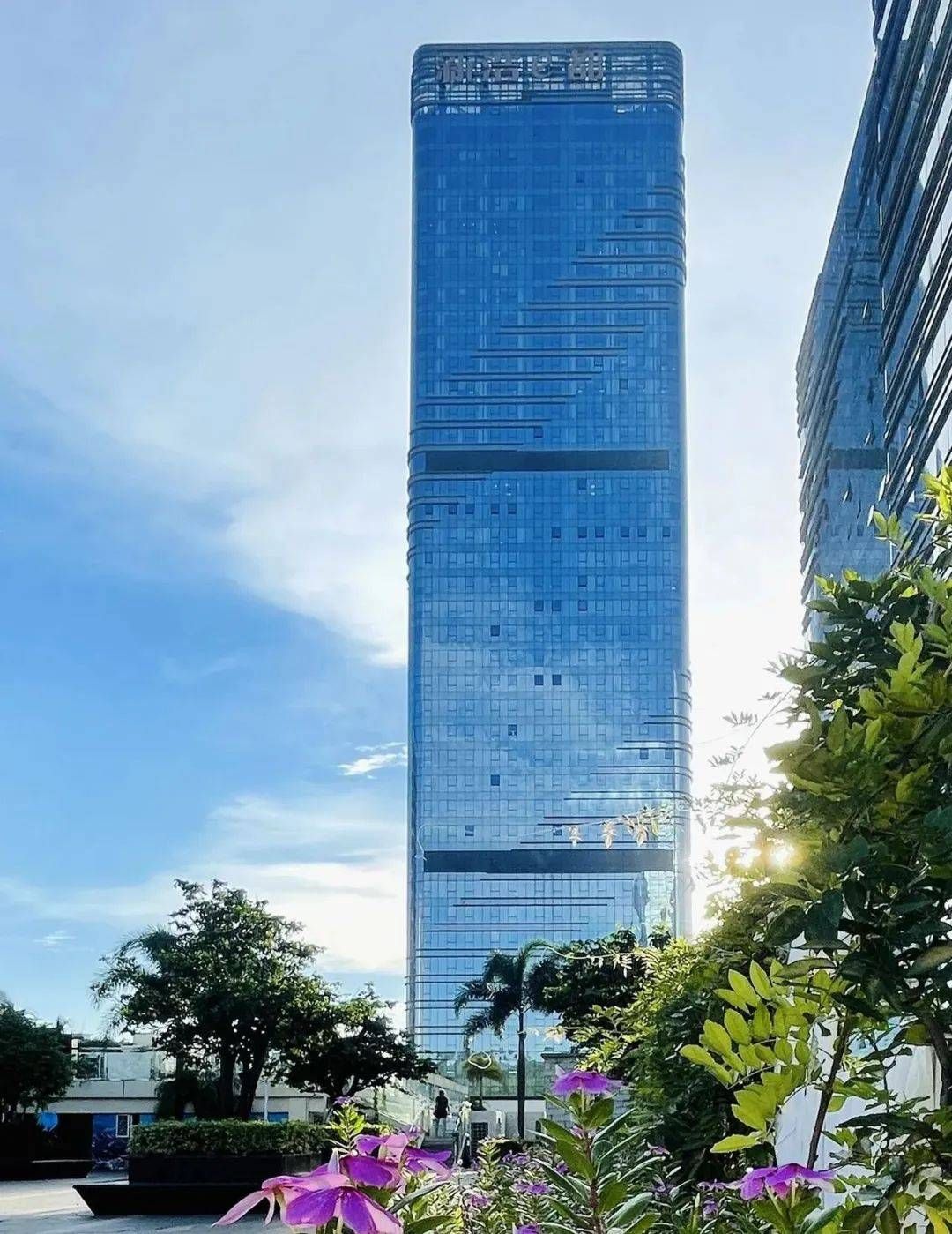 新浩e都写字楼租赁面积:320-1800平 租金报价:130元/平含税起