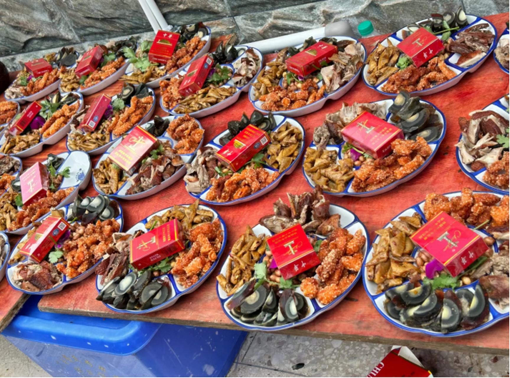 前段时间父亲80大寿,办酒席没赚钱不说反而亏了两三万.