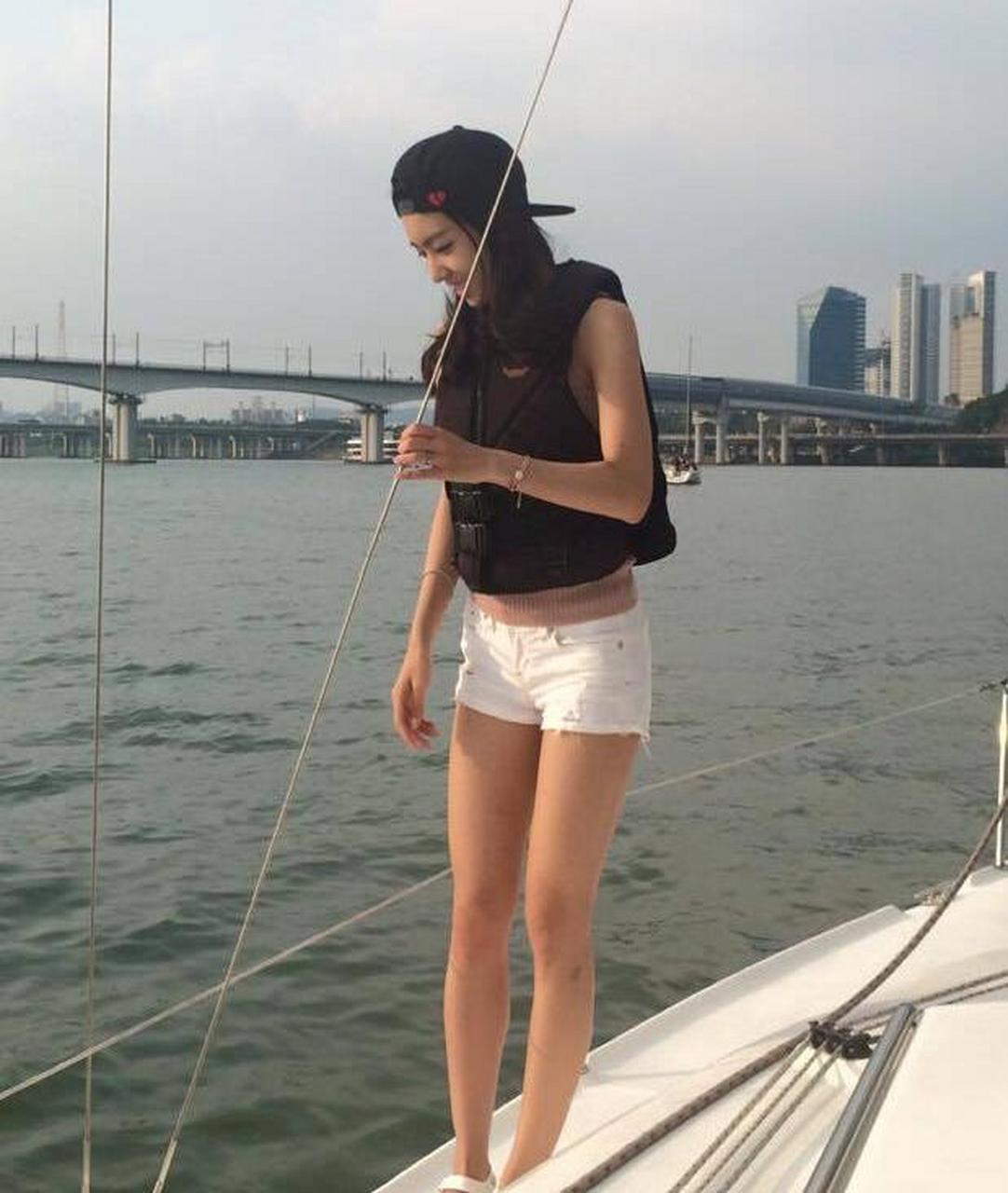 嫌犯是首尔大学的几名学生,通过ai换脸技术,将女同学的脸部用于色情