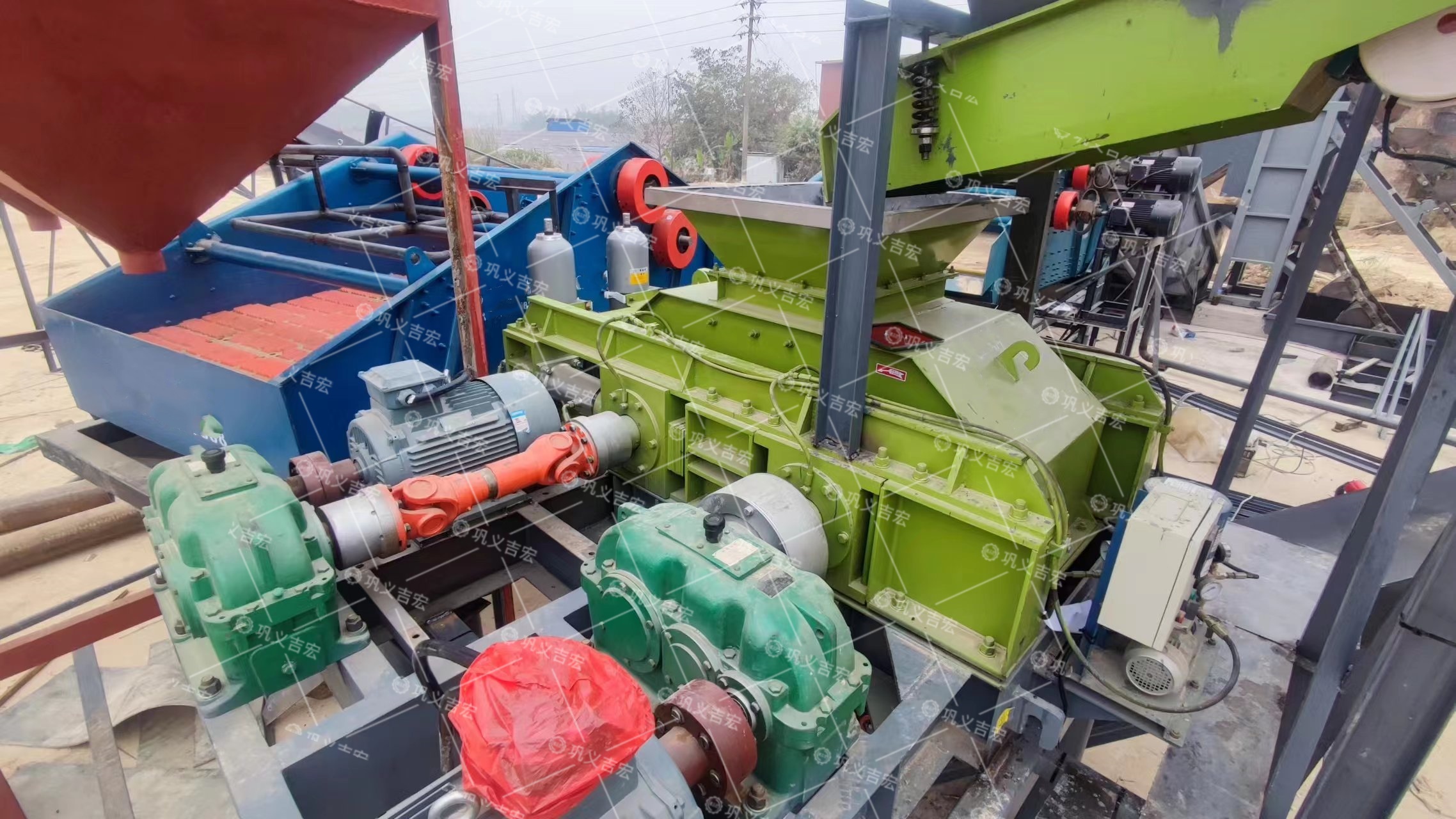 巩义对辊破碎机生产厂家