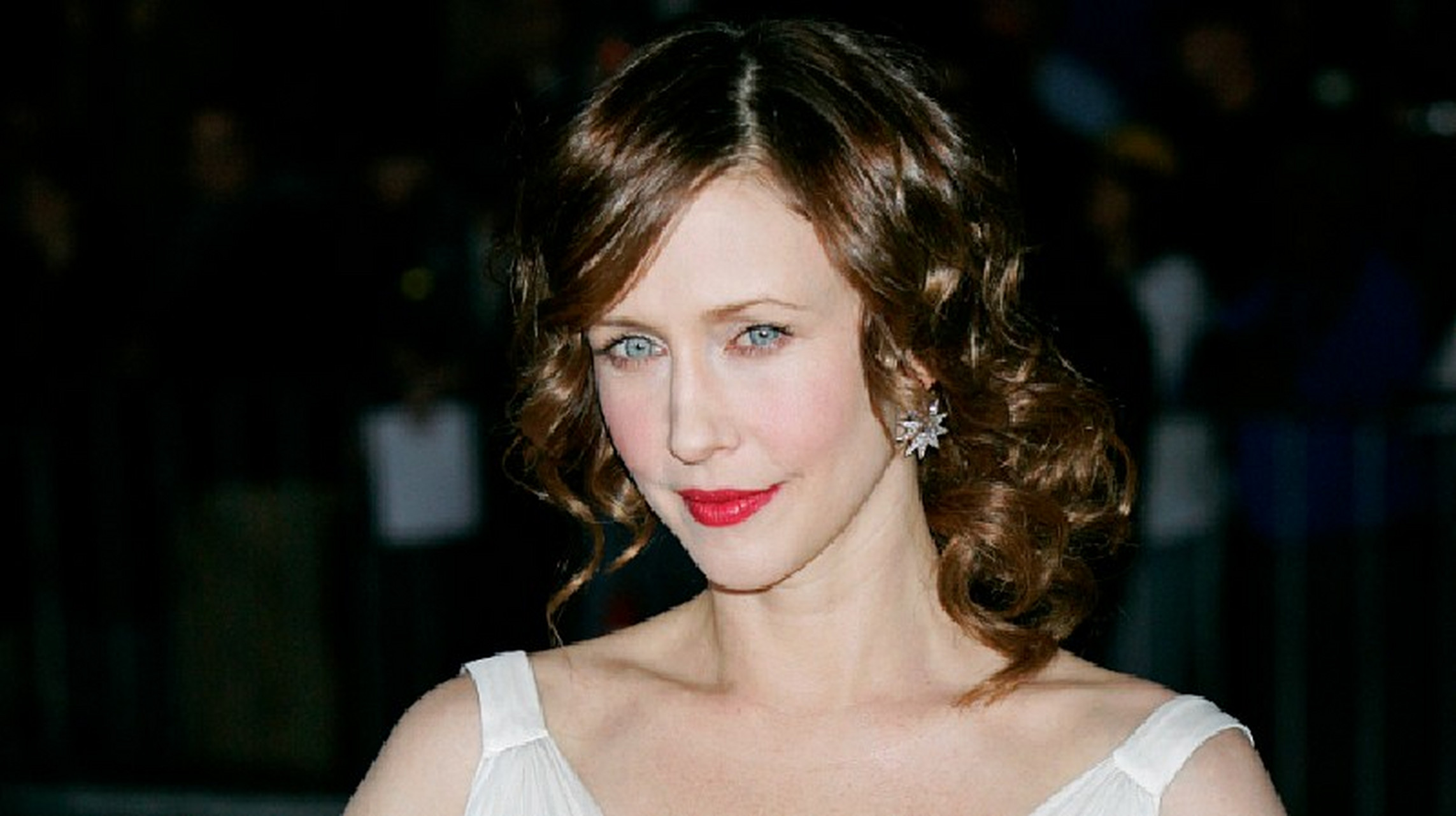 美国女星维拉·法梅加以其天赋和实力著称,她擅长展现角色情感和内心