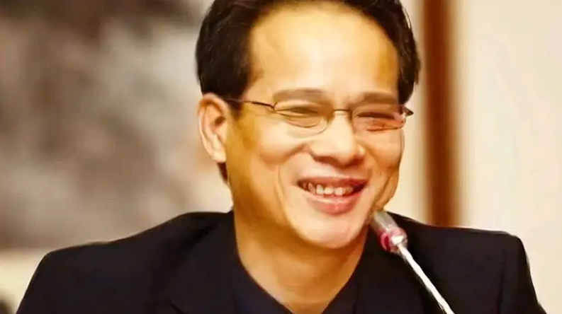 2014年东莞"太子"梁耀辉,祸害东莞10年,为抓他出动6000名警力