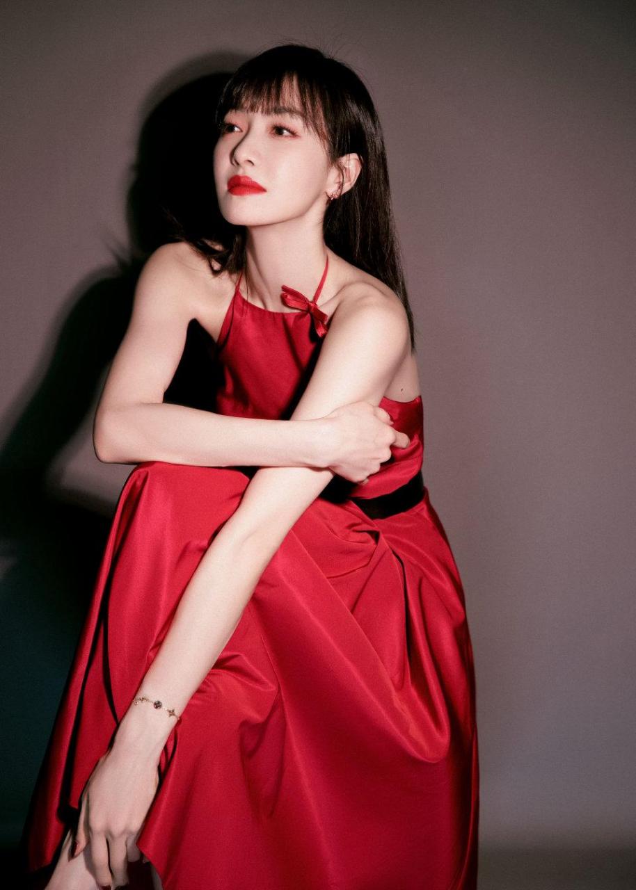 宋茜红裙来袭,给大家整理了一下,罕见超高清照片,真是大爱了,试问这样
