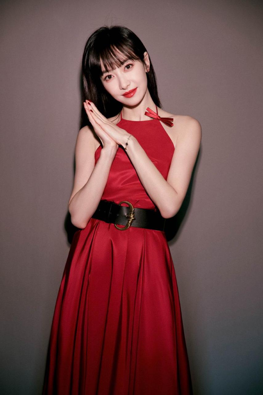 宋茜红裙来袭,给大家整理了一下,罕见超高清照片,真是大爱了,试问这样