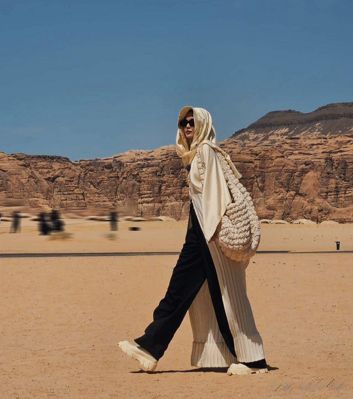 辛芷蕾沙漠大片