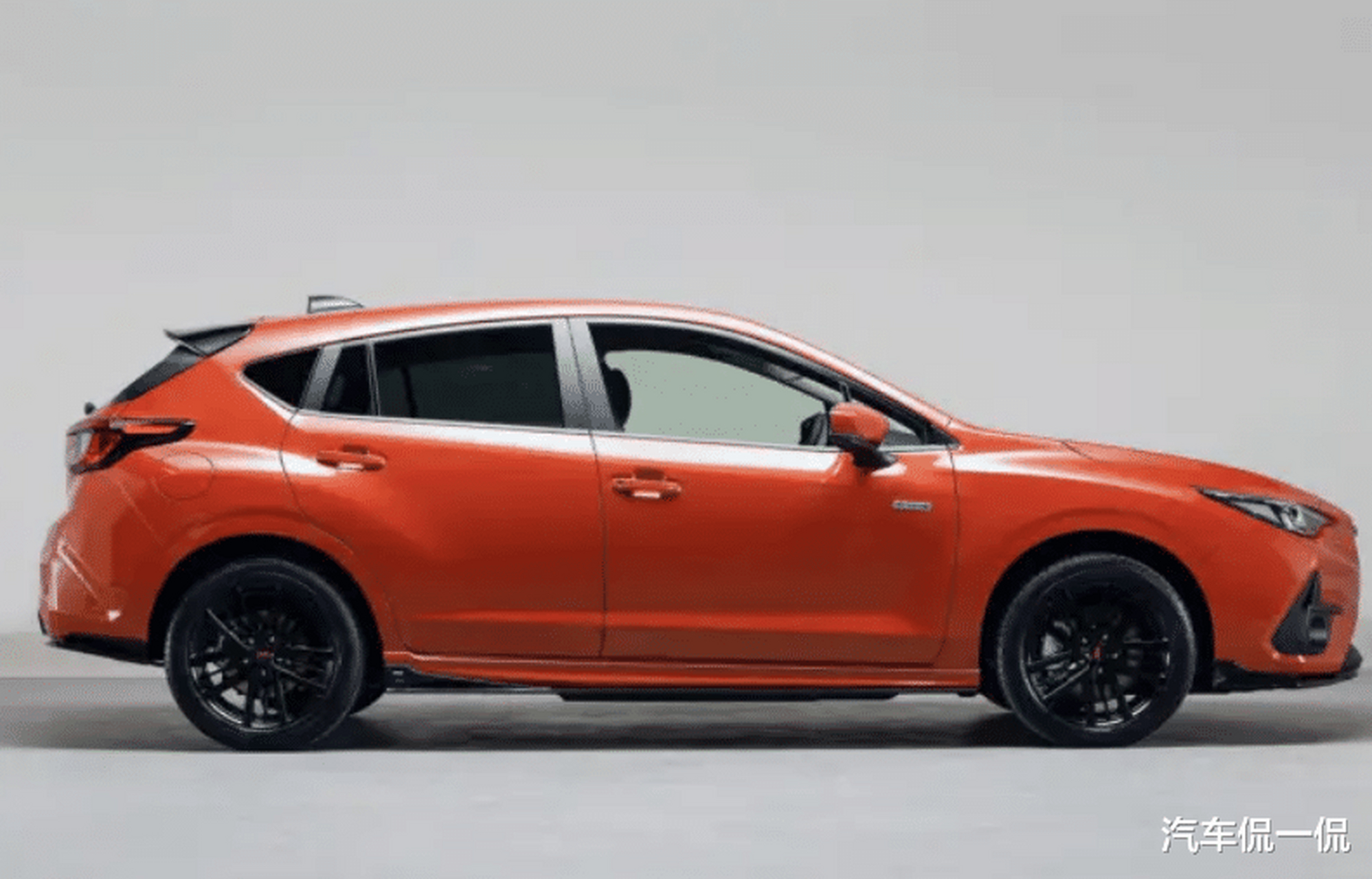 斯巴鲁翼豹sti作为新一代高性能汽车,外形酷炫,动力十足,兼具家用舒适