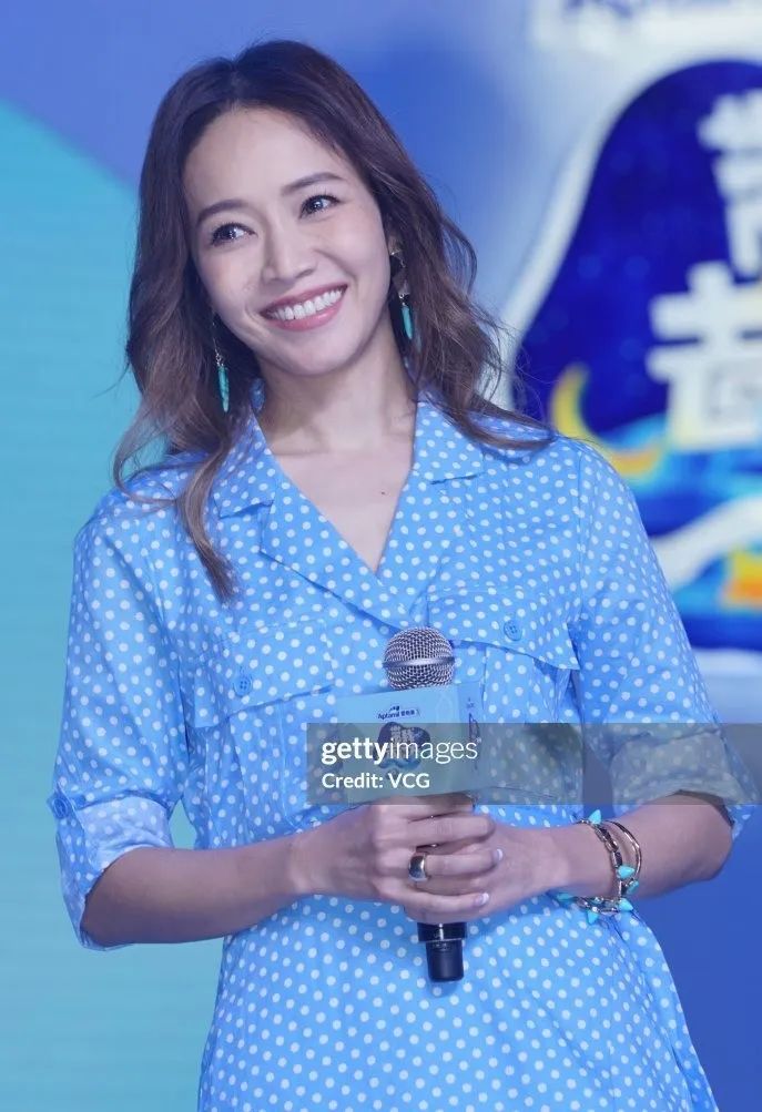 侯佩岑高喊祖国统一,在ins上被骂惨,前男友周杰伦立场被质疑