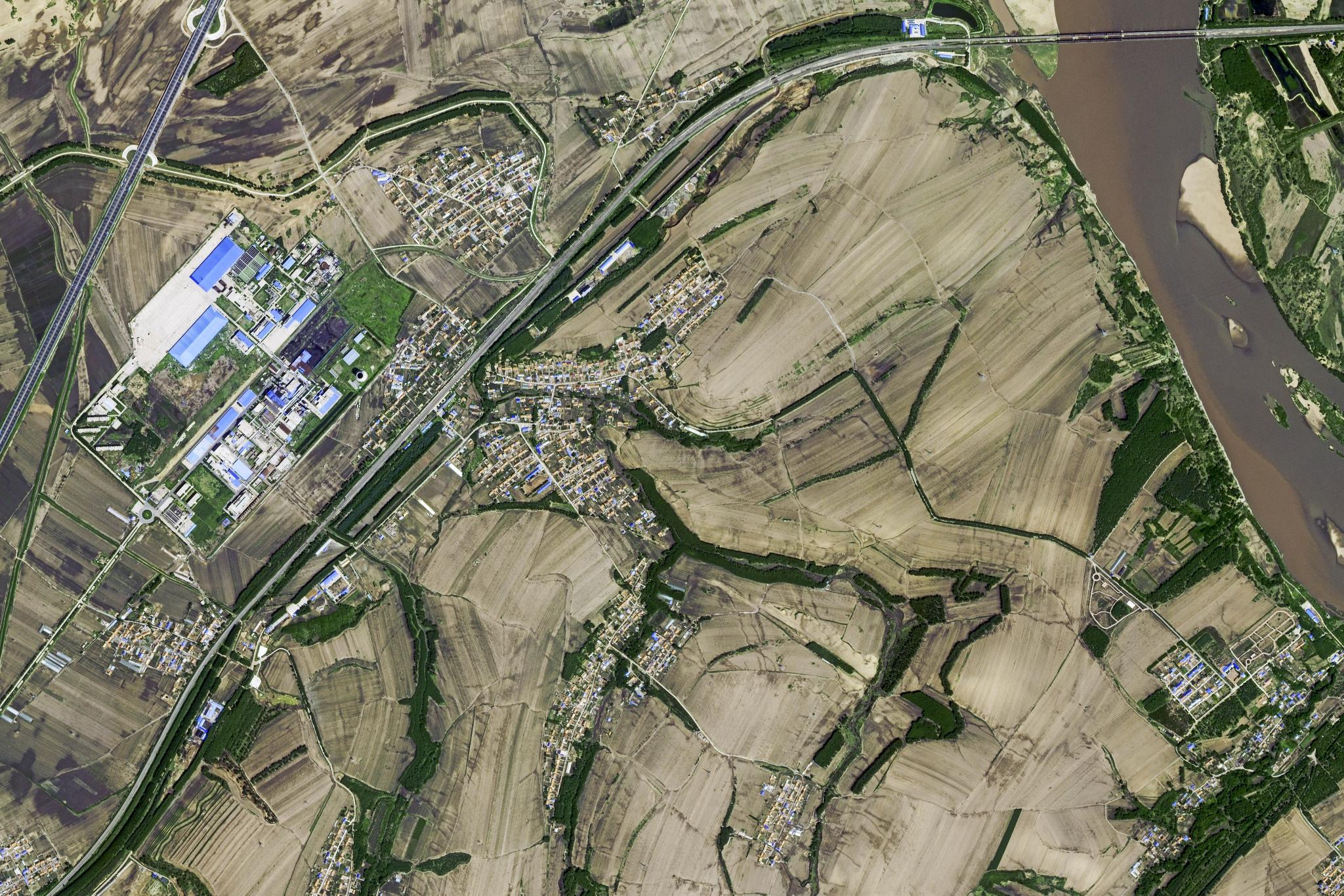 严格按照标准查清耕地现状,不得仅以卫星遥感影像判定土地类型!