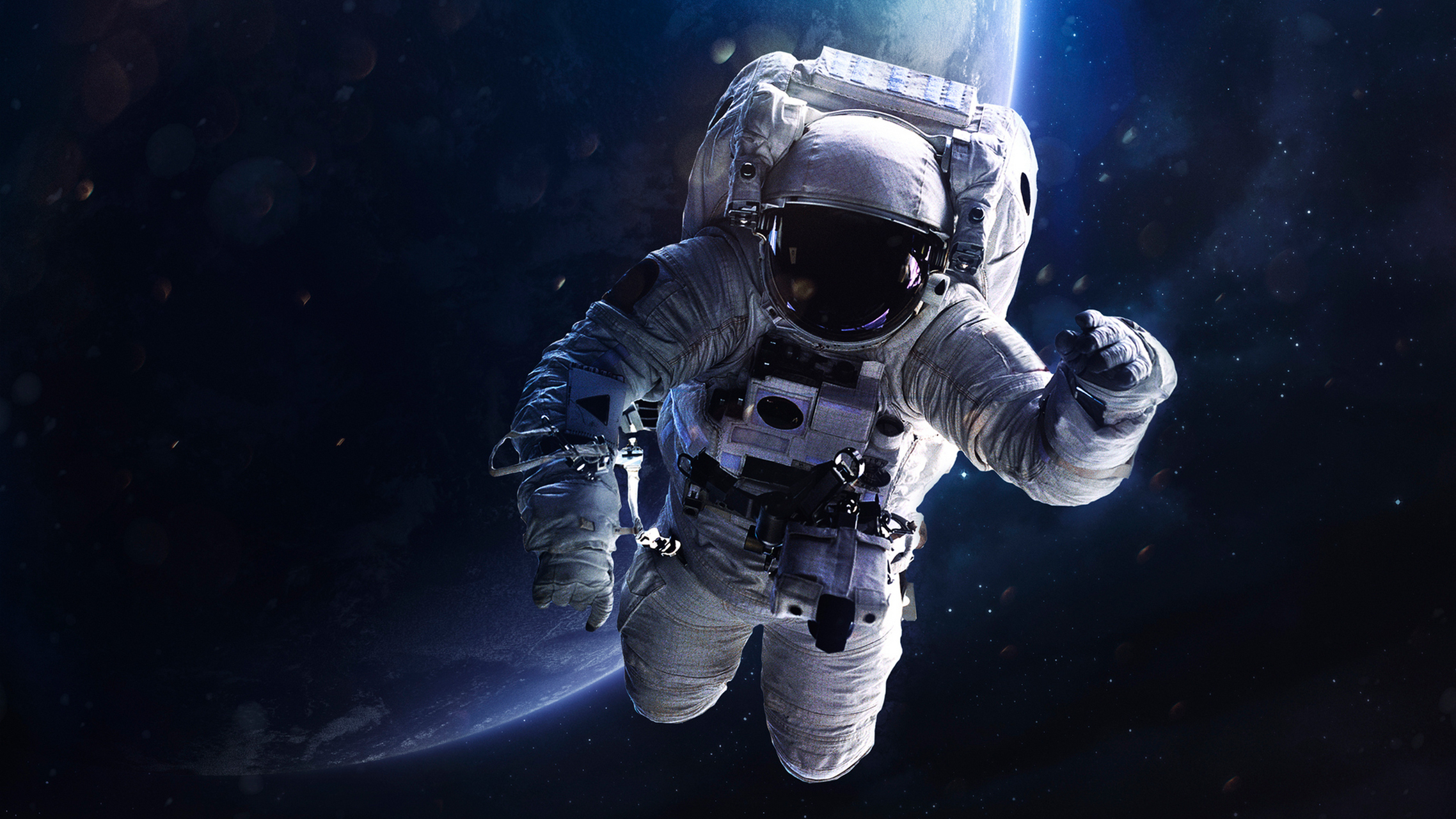太空中的历史今日:nasa宇航员进行计划外的太空行走!