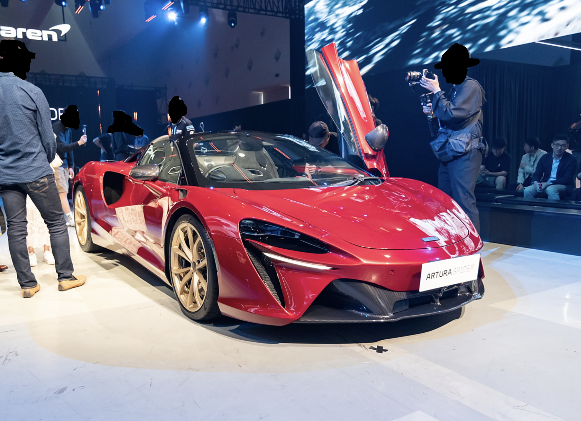 迈凯伦新车来了,硬顶敞篷车身,v6插混动力,700马力,3秒破百!