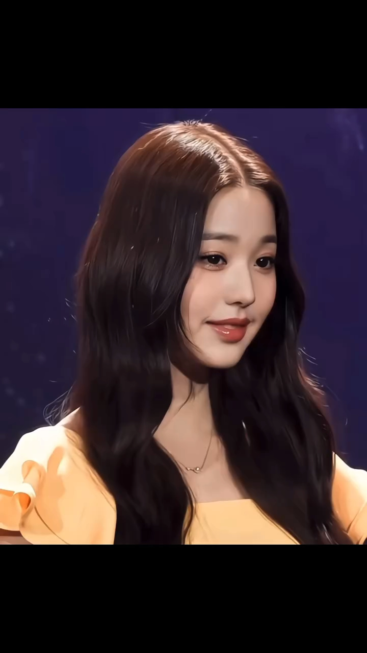 韩国女明星颜值真的好高啊!大美女一出场就吸引了所有人的注意!