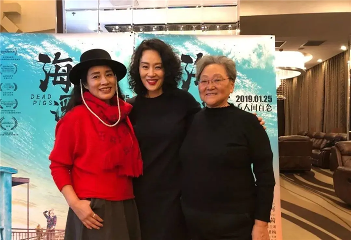 《岳家小将》:主角均是武林高手,女主角息影多年