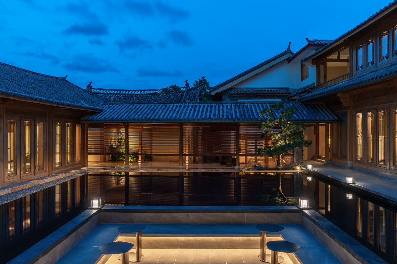 去云南这个破庙民宿里度周末才更有穿越古今的感觉