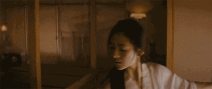 戛纳这一天,"一枝独秀"的章子怡,给内娱女星,上了生动的一课