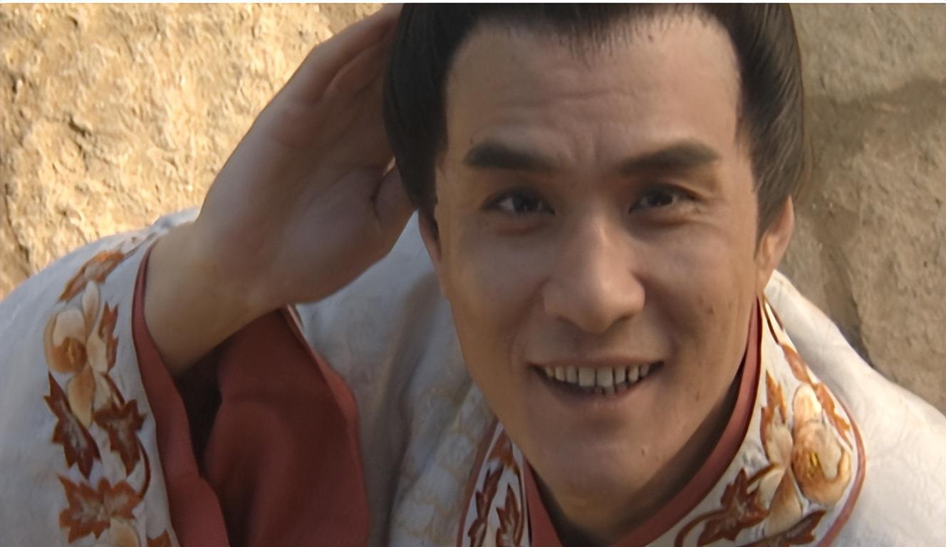 李强在剧中饰演的是言若海,是言冰云的父亲,鉴察院
