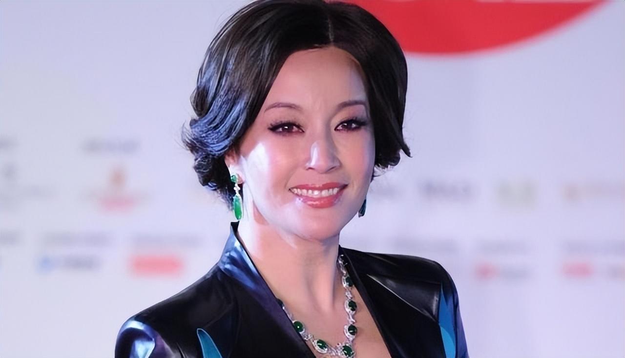 88年刘晓庆去北京,偶遇前军统高层,沈醉:你母亲曾在我名单上