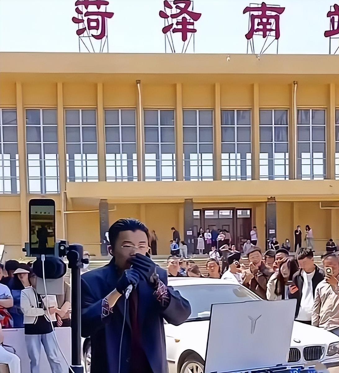 海来阿木怒批直播打赏,却被扒出以往收礼物画面,网友直呼太尴尬