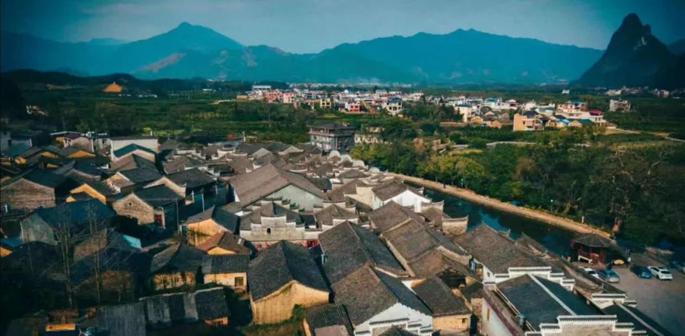 江头古村 99 灵川县九屋镇江头洲村 江头古村是"中国最具旅游价值古