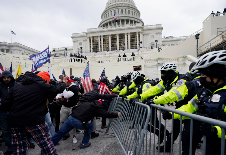 老美摊上事儿了?3大州公开闹独立,美国不出五年将成下一个苏联