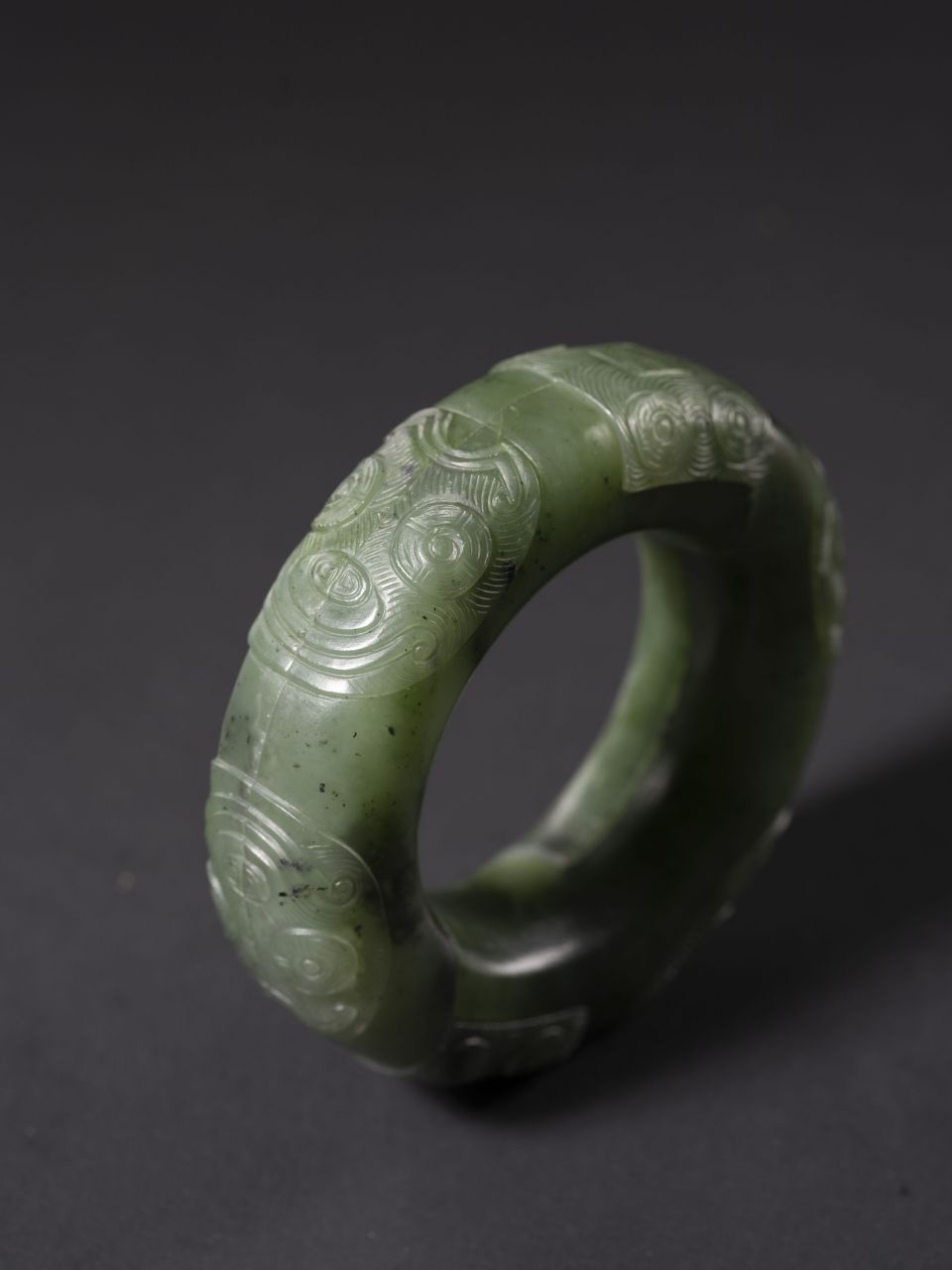 清乾隆 玉蚩尤合璧连环 直径:7.1cm  高:1.