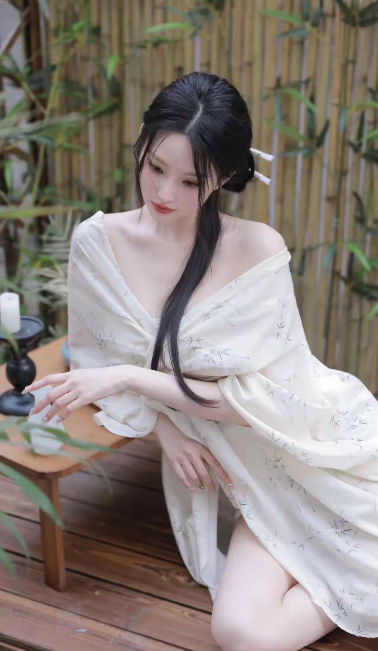 古典美女,如诗如画,如清泉般灵动,如兰花般婉约.
