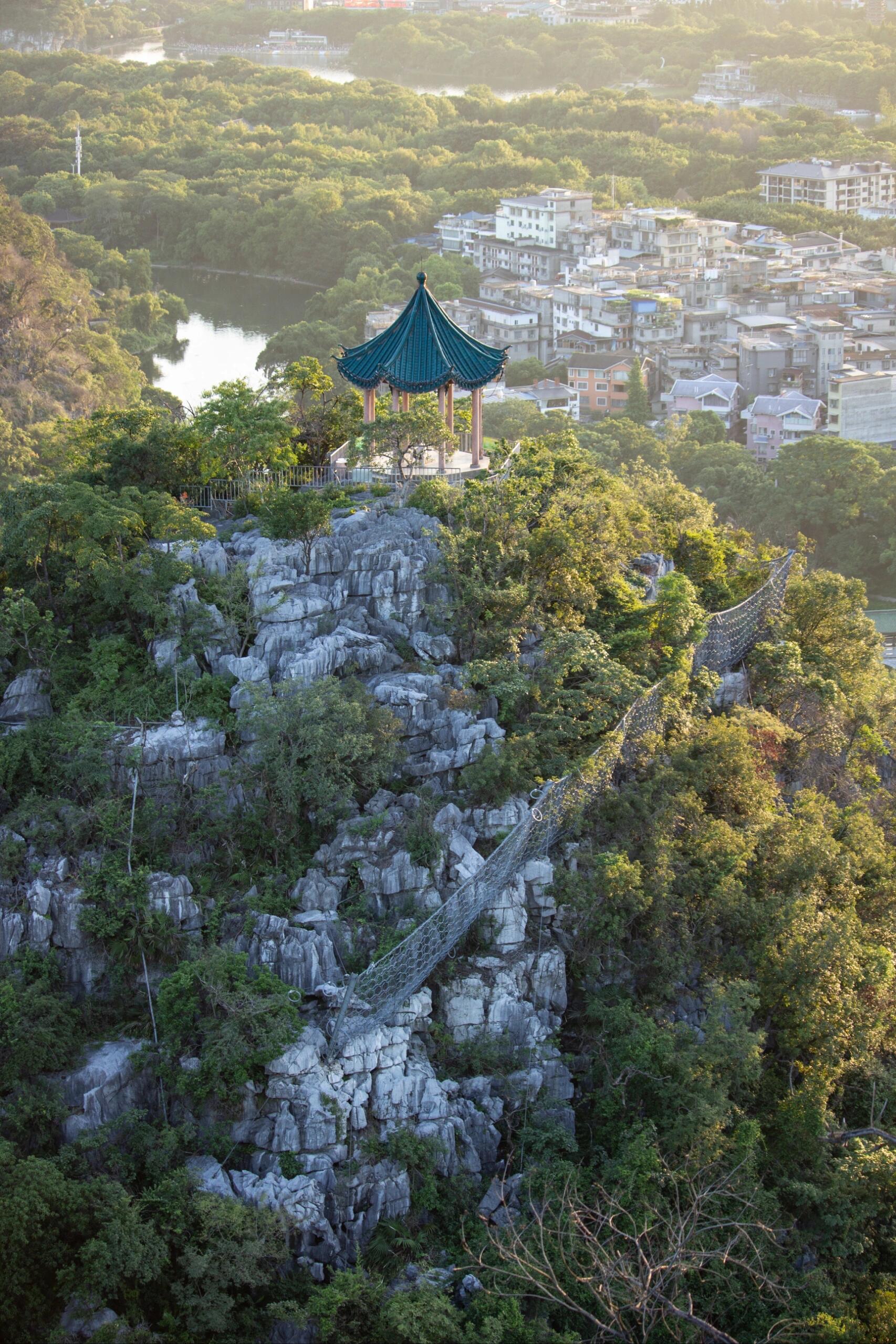 旅游去那个城市好(去哪个城市旅行比较好)