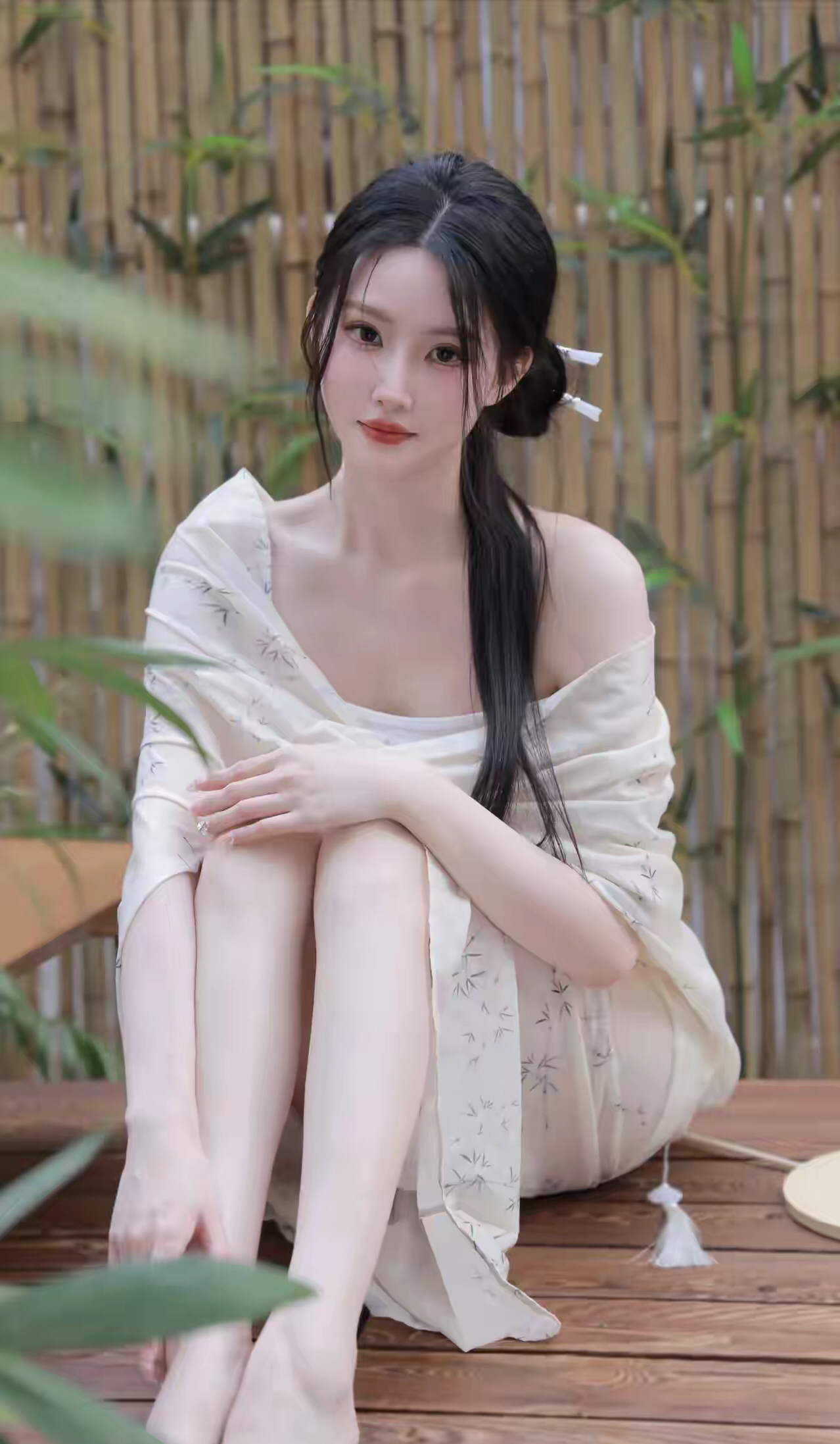 古典美女,如诗如画,如清泉般灵动,如兰花般婉约.
