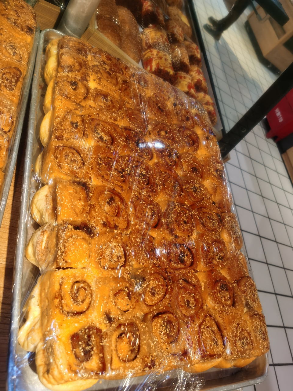 新疆巴州和静县本土特色面包—燕麦粒全麦面包,蜂蜜夹心小脆包等等