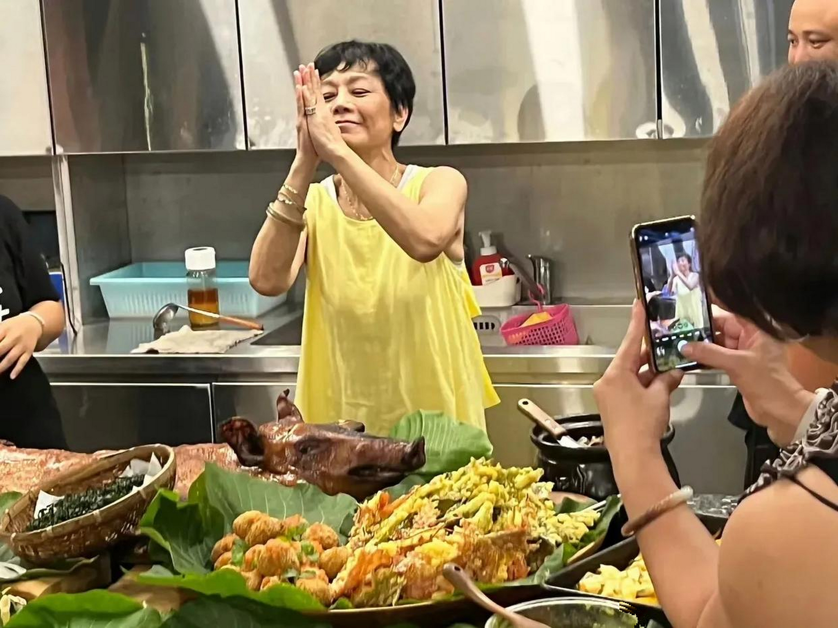张艾嘉都70岁了,对她的印象还停留在《最佳拍档》里的男人婆
