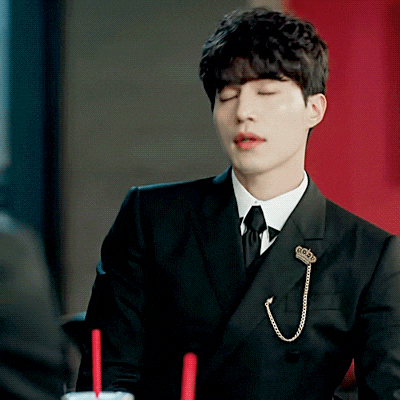 不同的是,相比于李多海,李栋旭后期的好事可能更多.