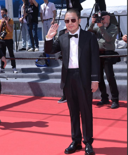 如贾明亮一样,贾樟柯的电影也比较小众,是文艺爱好者的最爱.