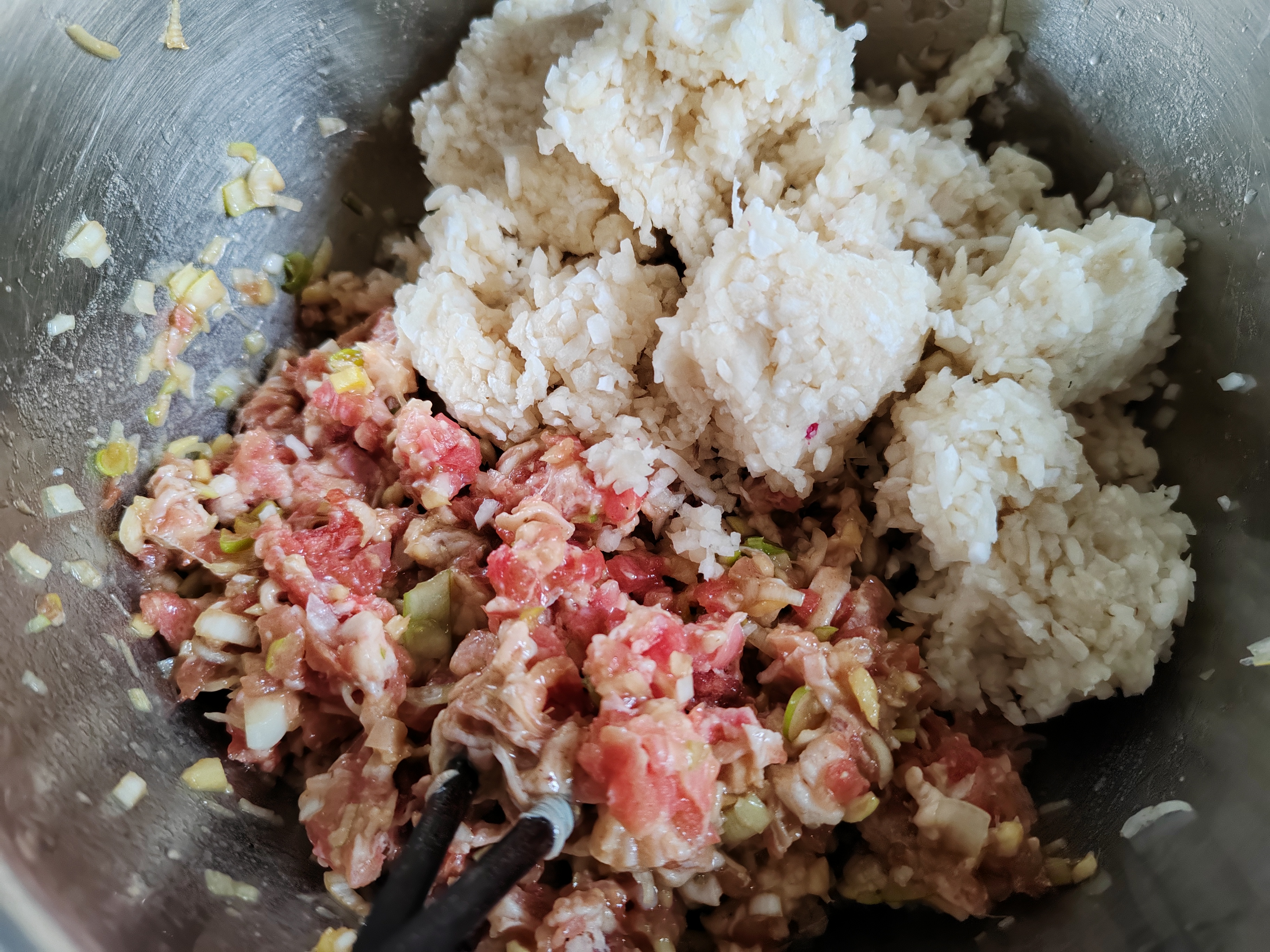 健康又美味!羊肉萝卜馅饺子,营养搭配新选择