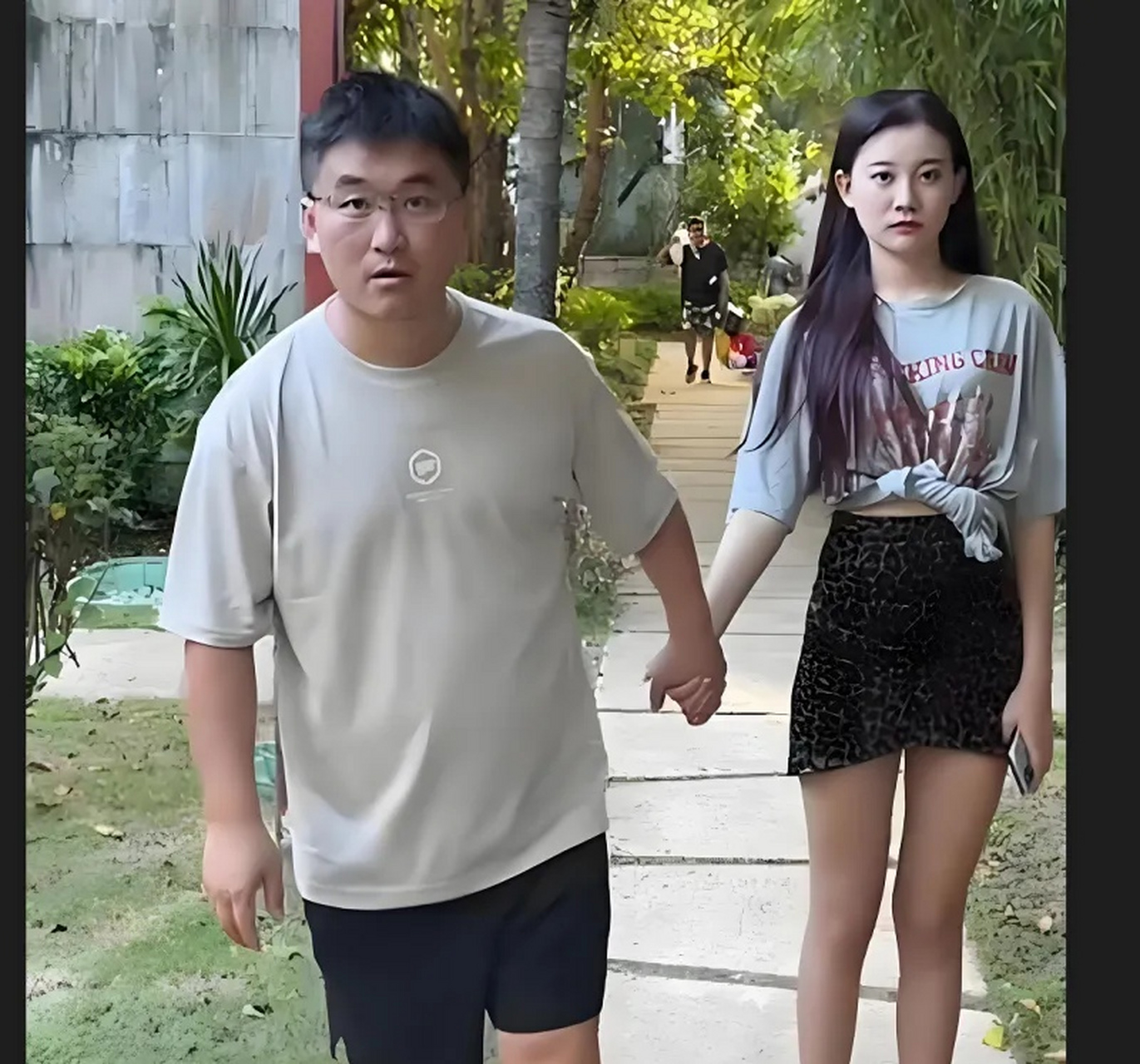 网红姜涛,曾经的直播流量之王,到现在的无人问津,网友:活该!