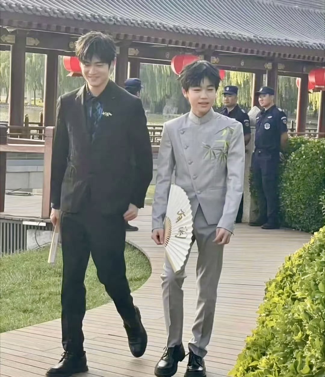 本名韩昊霖当年看他演的小范闲真是惊艳以至于后面