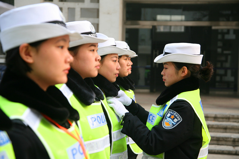 派出所女协警图片