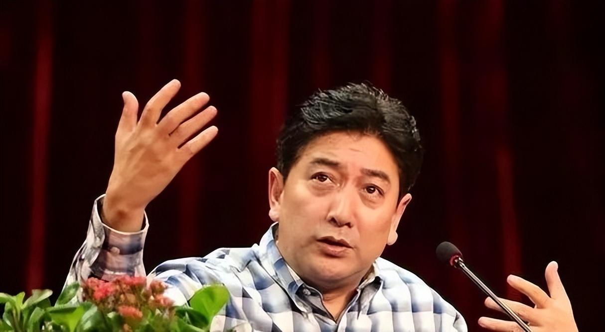 外交部要求在伊拉克的中方媒体人员撤离,但水均益不想在最关键的时候