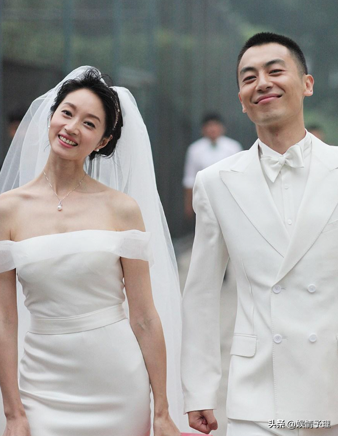 她是最干净的女演员,15年来一直没有红,可她的丈夫却是大红大紫