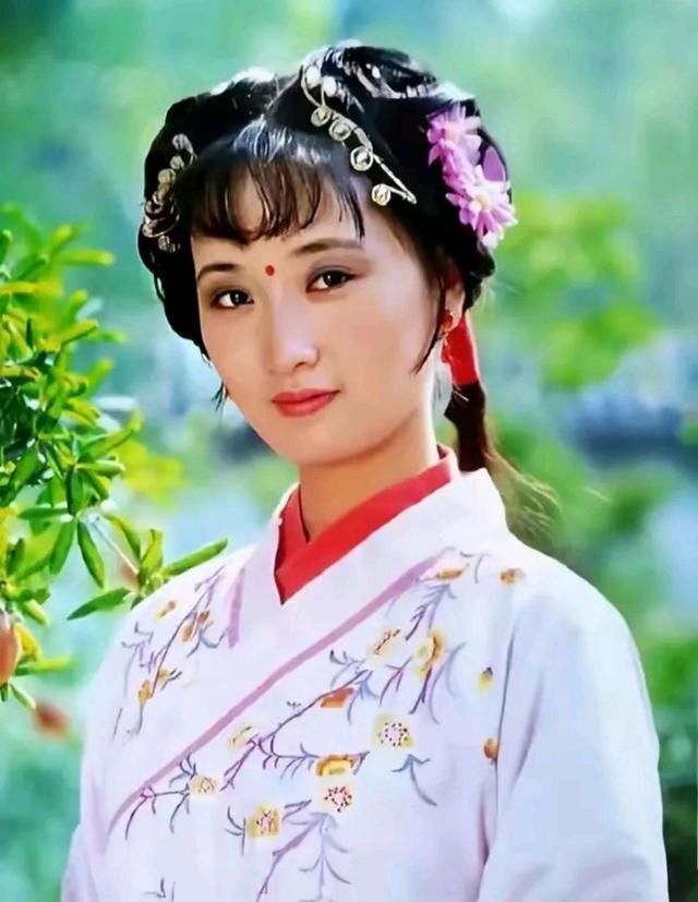 香菱为什么过得那么惨?许是她父亲甄士隐没积德,放印子钱惹祸端