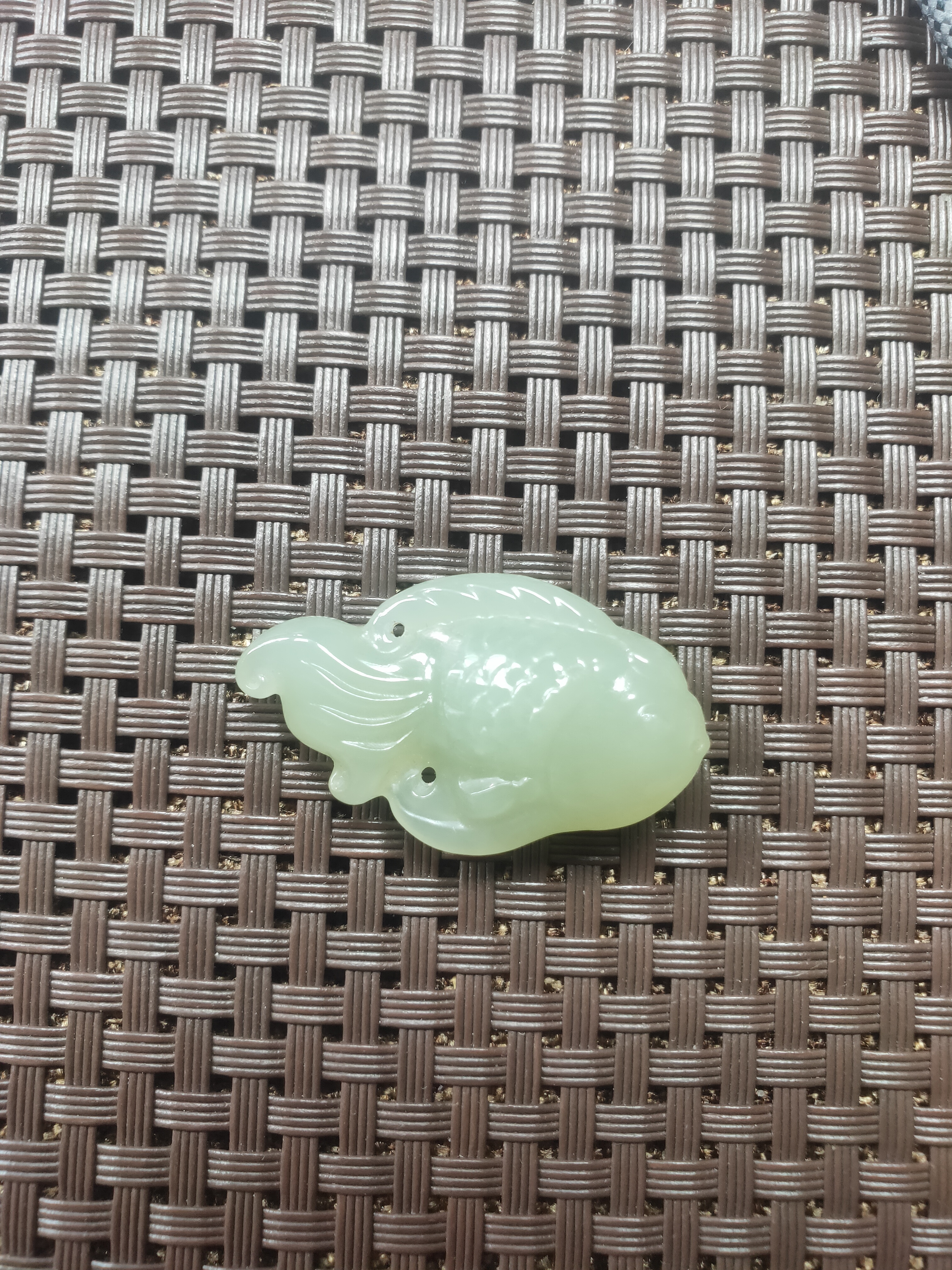 和田玉鱼吊坠 年年有鱼