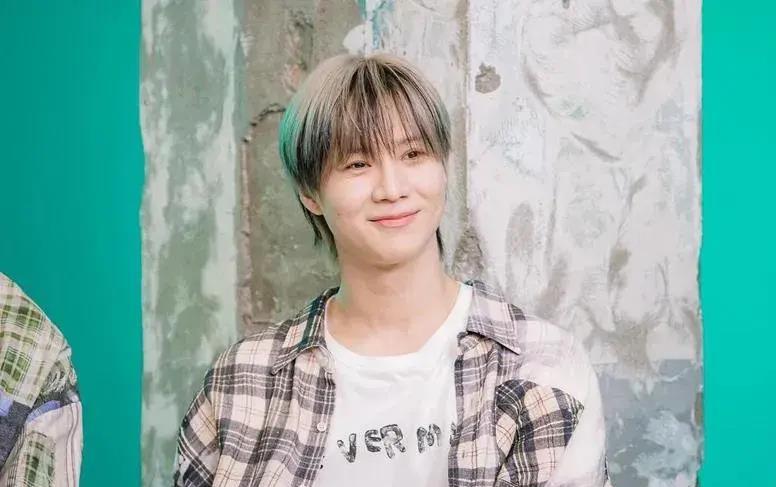 shinee16周年依旧没变!订做5人友情戒指:没忘钟铉