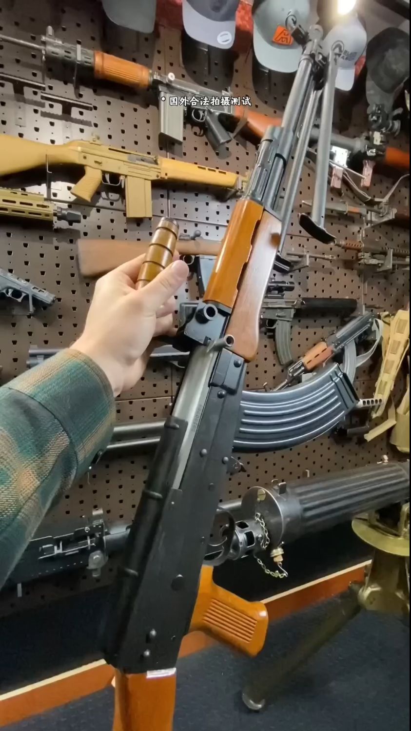 81式轻机枪,又称为中国的rpk