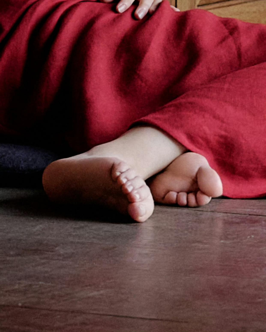 赵丽颖的小脚丫,萌翻了,这可爱度满分,太让人心动了!