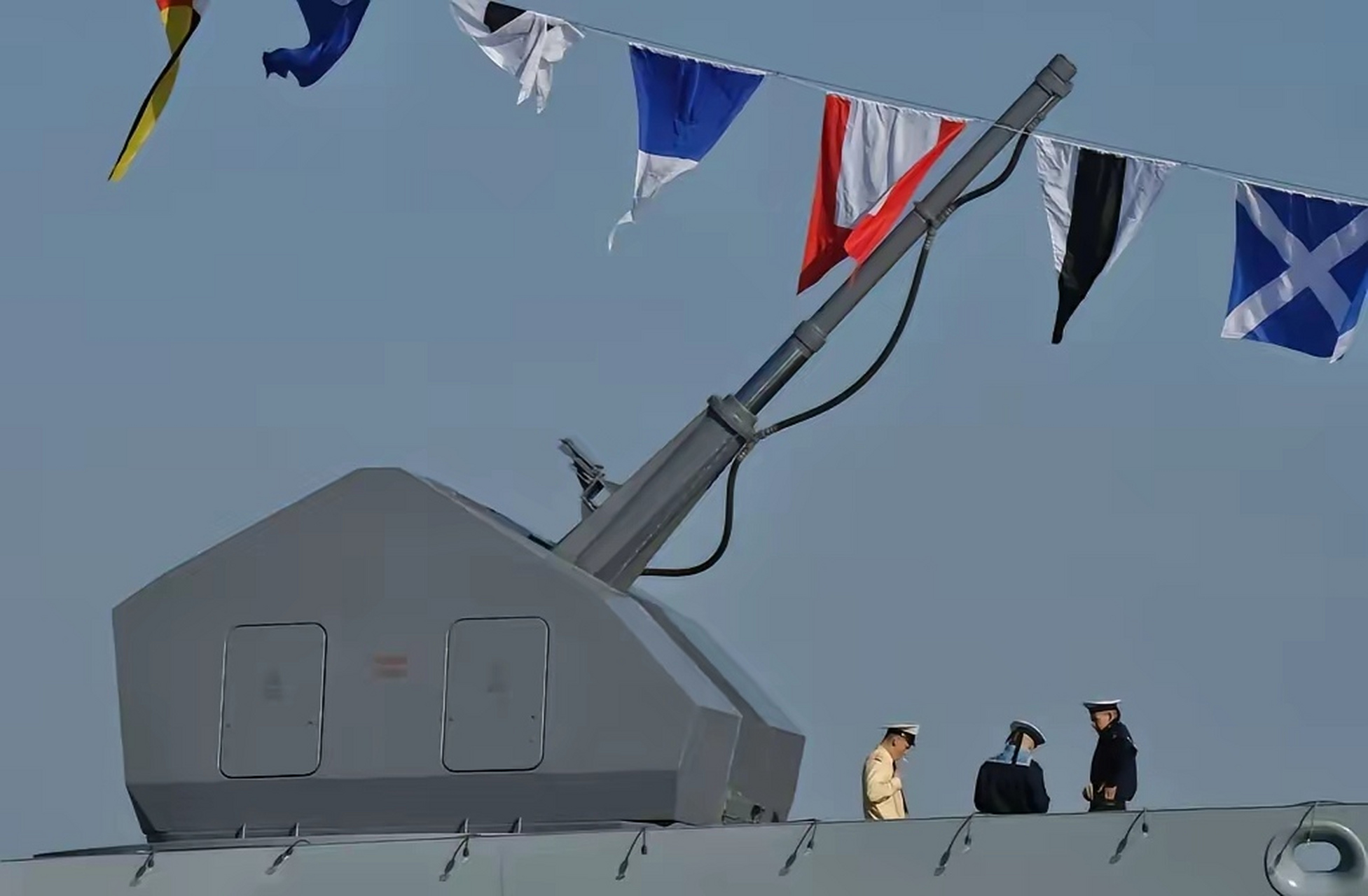 装备欣赏:俄罗斯海军装备的a-190-01型100毫米舰炮.