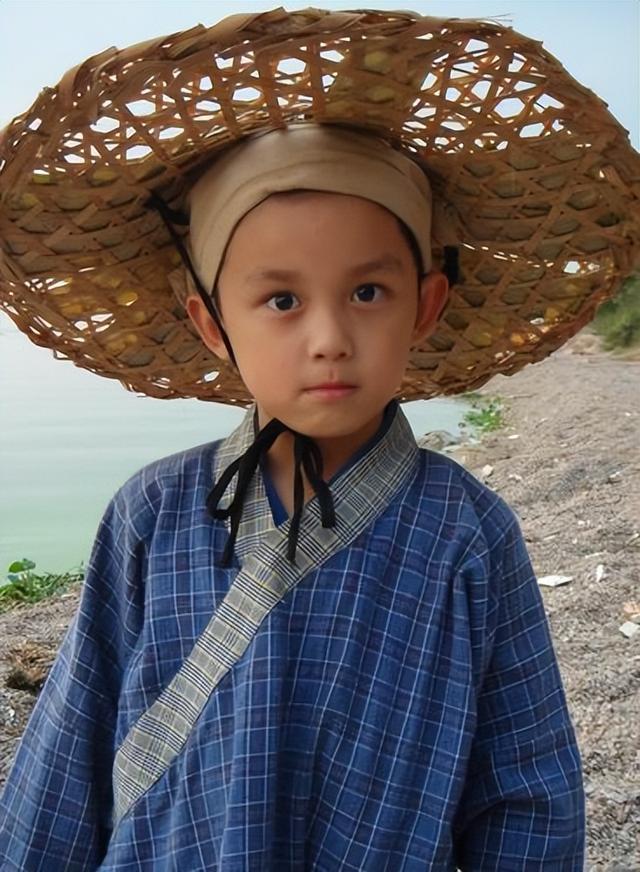 6位童星现状对比:吴磊成"顶流",张一山陷入困境,他彻底消失