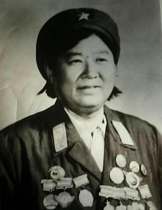 郭俊卿:中国唯一的女特等战斗英雄,被誉为现代花木兰,一生未婚