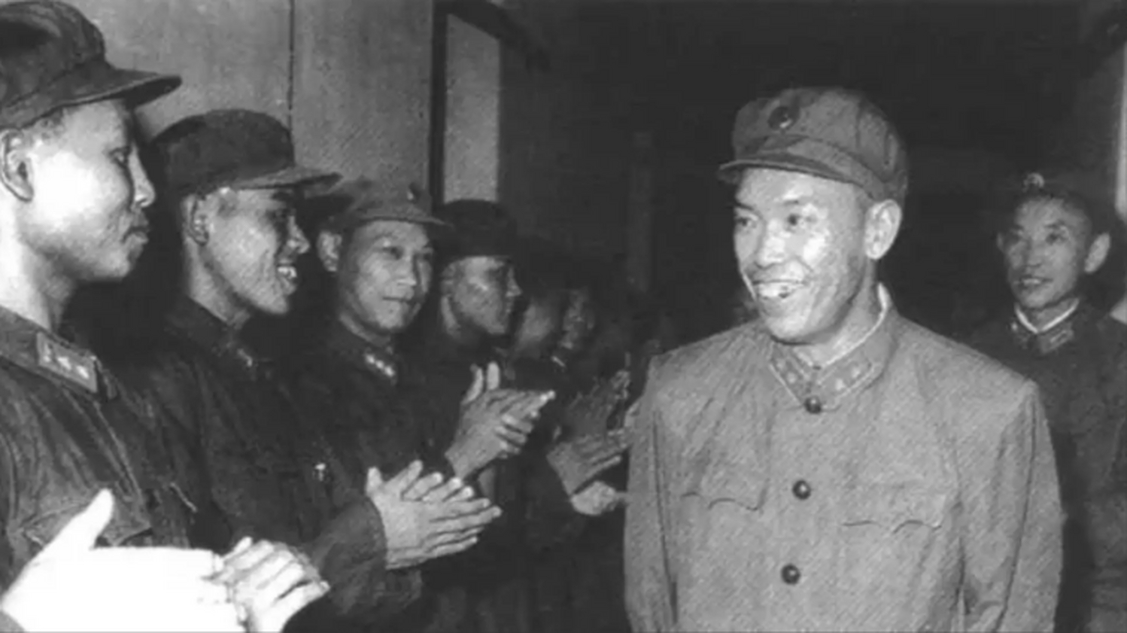 吴克华将军,英勇指挥塔山阻击战!战功赫赫却遭错关.