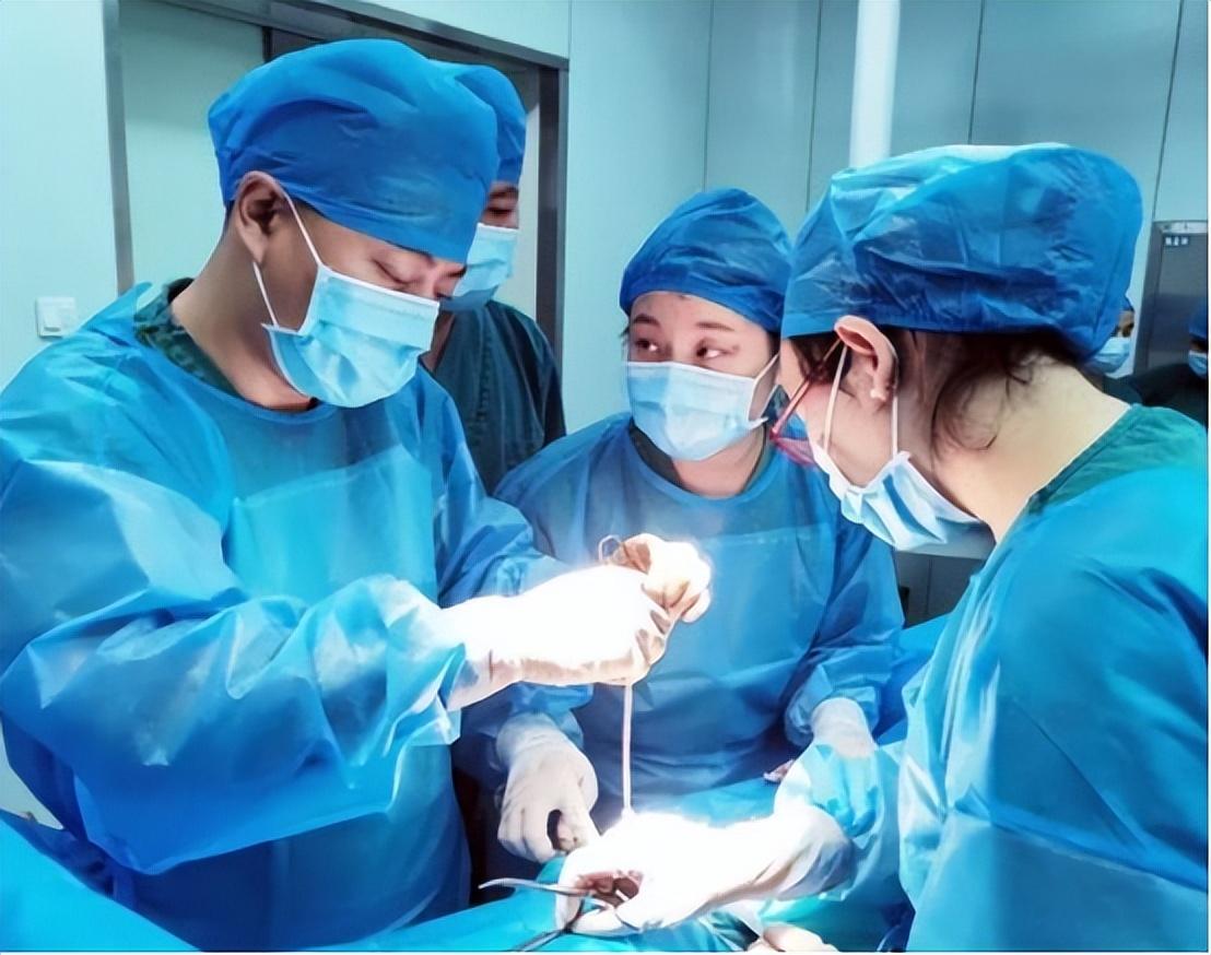 手术室揭秘:一台10万的手术,主刀医生能拿多少?三甲医生告诉你