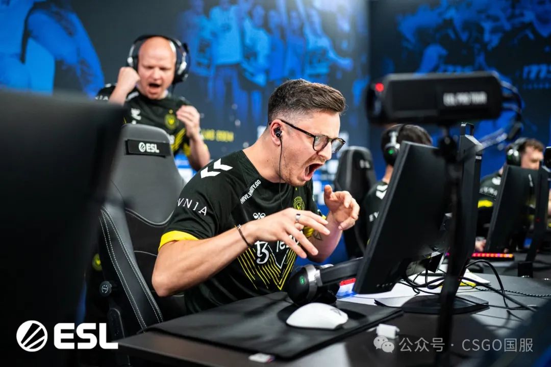 【9z连胜MOUZ和液体晋级淘汰赛!coL、Monte首日回家!】